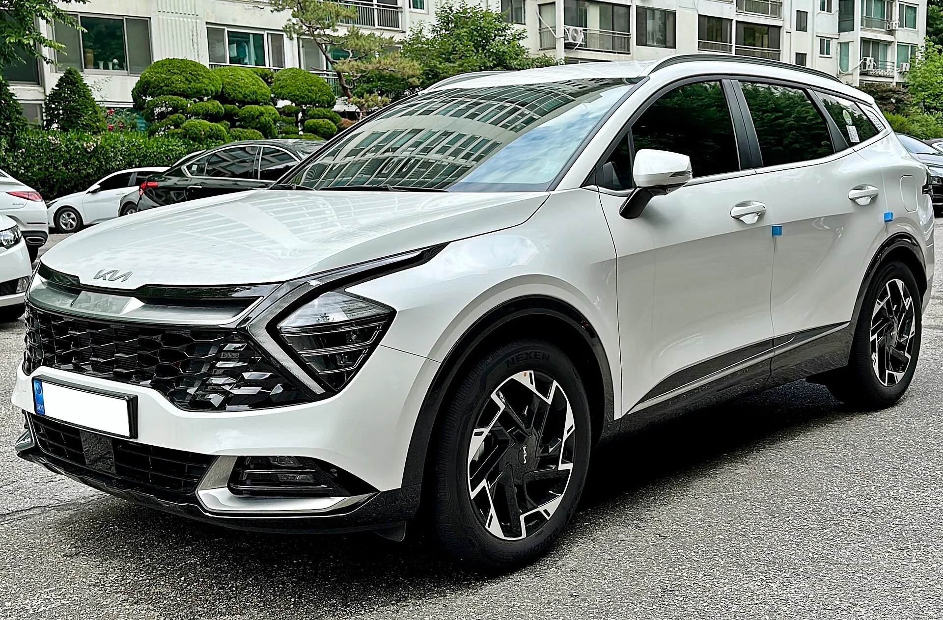 A current-generation Kia Sportage
